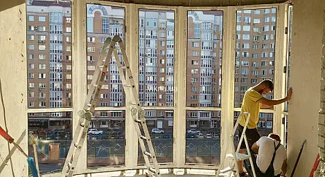 Теплий французький балкон Rehau - головне фото